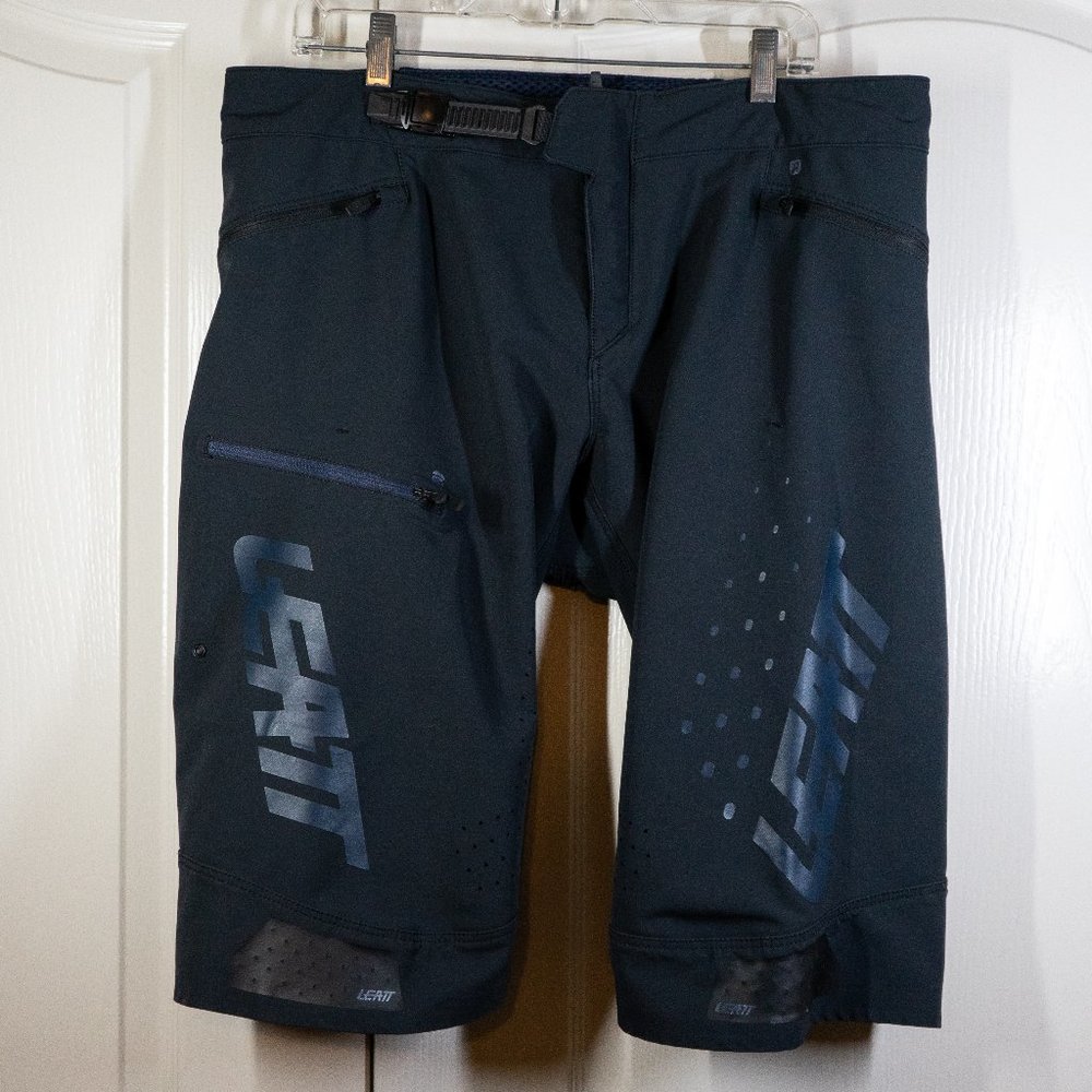 Leatt DBX 4.0 Black Mountain Bike Shorts Size XL
